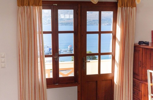 Leros House | Secret Heaven. Enjoy sun and magnificent view a few meters way from the Beach.