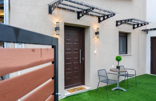 Mavromati Apartment | Sefis House