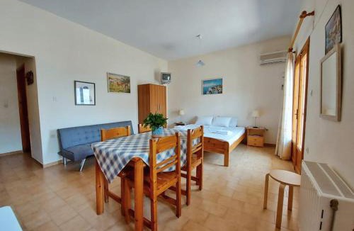 Kefalari Apartment | Selfcatering -Studio Helen No 7