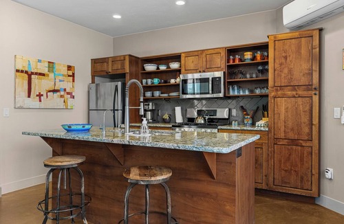 Kayenta Cottage | "SERENE DESERT GETAWAY" La Casa Coyote, Kayenta Art Village W/Views of Red Rock