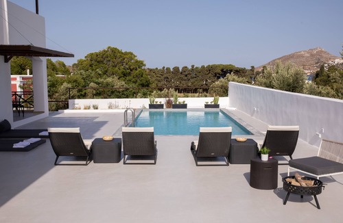 Alinda Villa | Serenity Bay, Cycladic Villa with Pool and magnificent view near the beach.