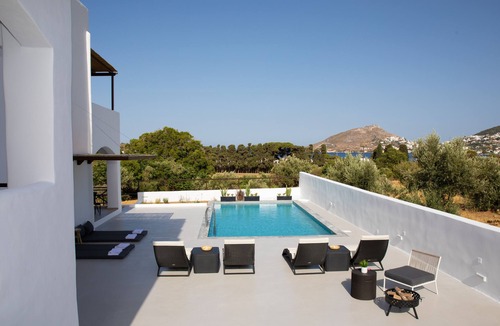 Alinda Villa | Serenity Bay, Cycladic Villa with Pool and magnificent view near the beach.