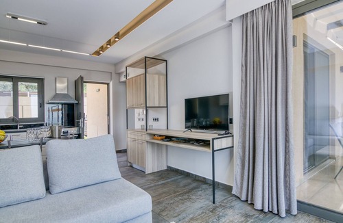 Zakharo House | Serenity Suites Sea View 1, Kaiafa Lake Zacharo, Greece