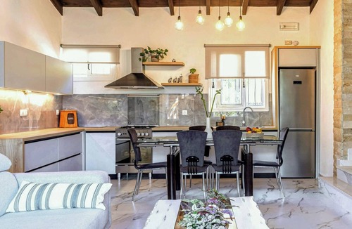 Benitses Villa | Serenity Villa Retreat in Corfu close to Resort