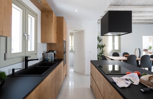 Nea Cryssi Akti Villa | Sersi Black Villa with Jaz