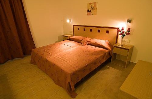 Pefkos Apartment | Sifis Studios Pefkos
