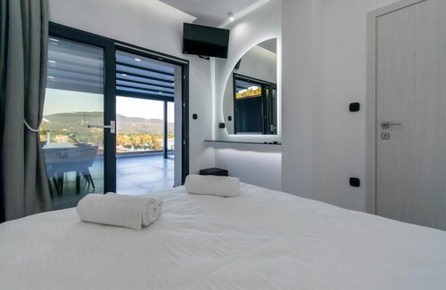 Neos Marmaras Apartment | SithoniaRS Luxury 2nd Floor Roofgarden Apartment With Unique Seaview