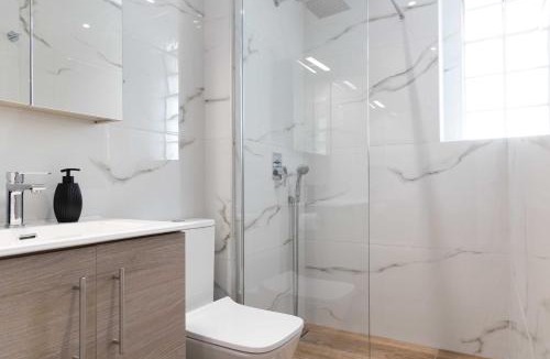 Vardaris Apartment | SKG Urban Studio