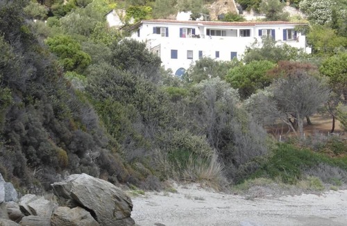 Kanapitsa House | Skiathos: Beautiful Villa with access to private beach