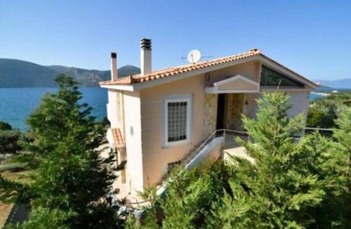 Skroponeria House | Skorponeria beachfront house