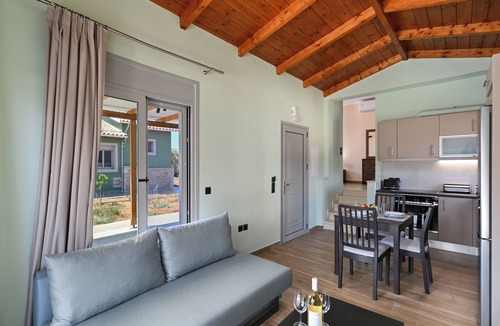 Lefkada Town Villa | Small Halipoma Laertes into Lefkada town & close to Ai Giannis beach