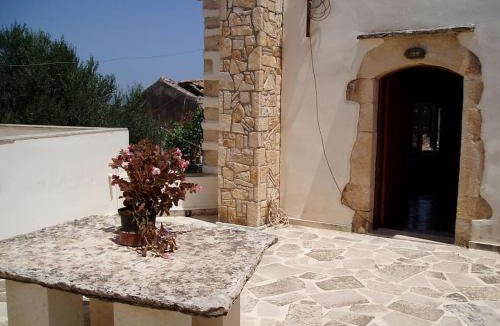 Douliana Apartment | Small traditional house