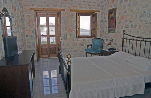 Poulithra Hotel | Smyros Resort