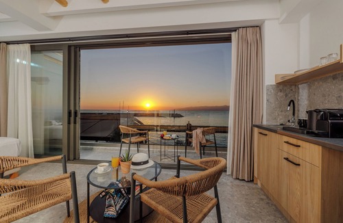 Limenas Chersonisou Apartment | Soho SeaFront Suites