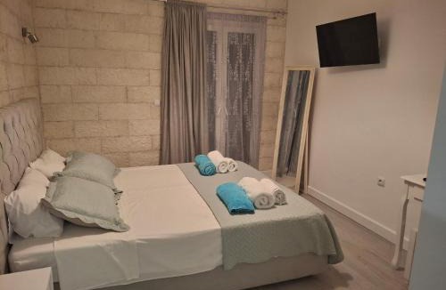 Kassiopi Apartment | Sousouro House