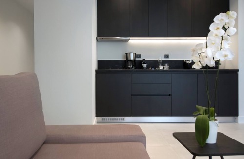 Glyfada Apartment | South42