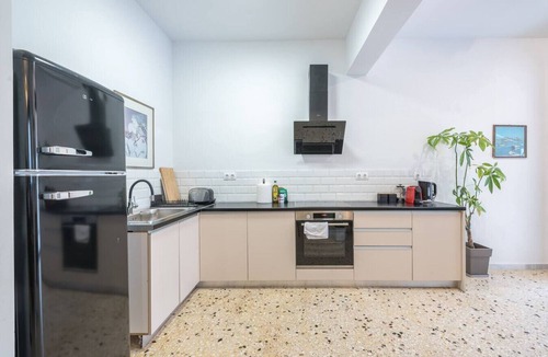 Psirri Apartment | Spacious 2 Bedrooms Apartment w/Balcony In City Center