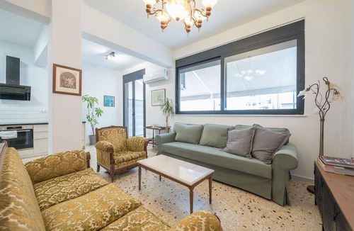 Psirri Apartment | Spacious 2 Bedrooms Apartment w/Balcony In City Center