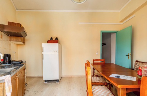 Poros Apartment | Spacious 5-Person Apartment