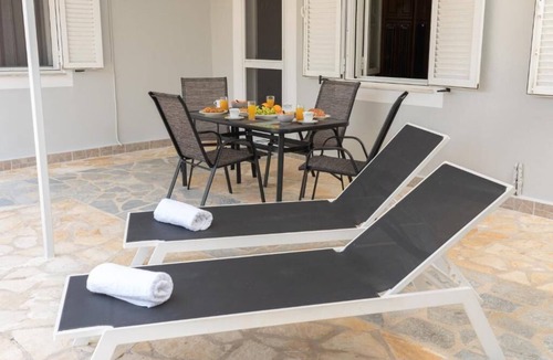 Sami House | Spacious and comfortable house within very short walking distance to beach