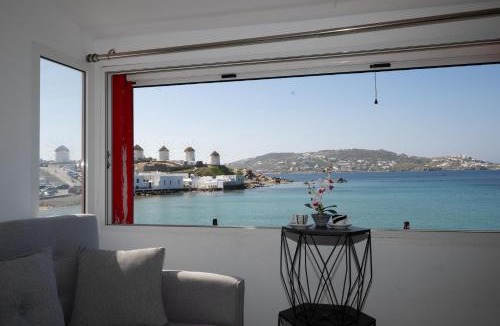 Little Venice Apartment | Spacious Apartment in Little Venice Mykonos by ΜΡS