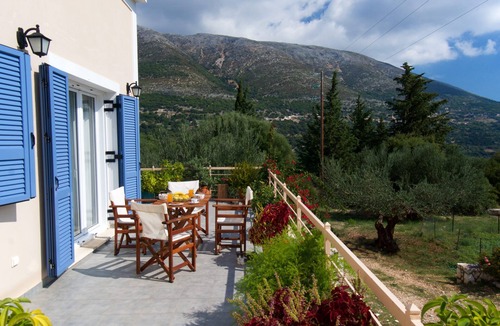 Logarata Villa | Spacious villa with privacy and mountain views, near Agia Efimia & Myrtos beach