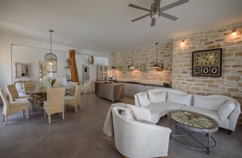 Pitsidia Villa | Special, in a quiet location, swimming pool, Jacuzzi, W-LAN, mountain panorama, near the SEA