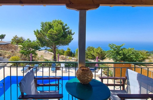 Kalamitsi Villa | Special Offer! Villa Endless Blue With Private Pool & View Ideal for Families!