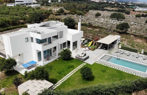 Tria Monastiria Villa | Spectacular Villa With Breathtaking Views