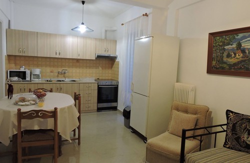 Kalambaka Apartment | Spiri's House-Deluxe Apartment in Kalabaka-Meteora