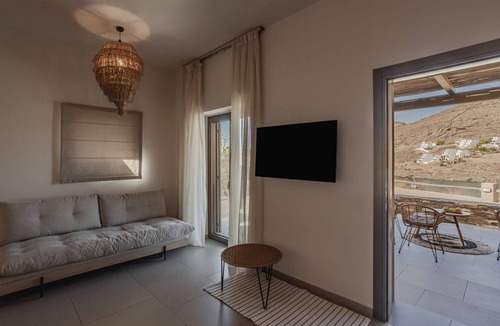 Kithnos Apartment | Splendid Kythnos Suite | Corinthia Suite | Breathtaking Sea Views | Spacious.