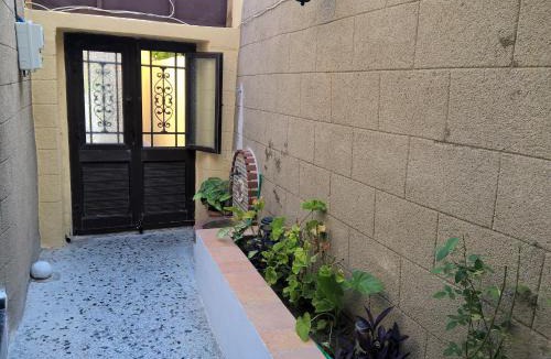 Rhodes Old Town Hostel | Stathis
