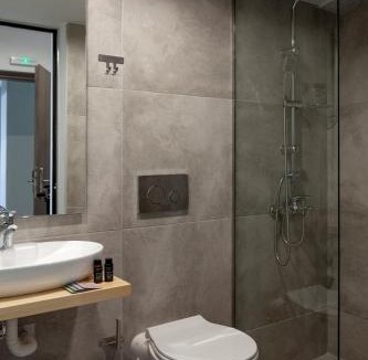 Khalandrion Hotel | STAY INN