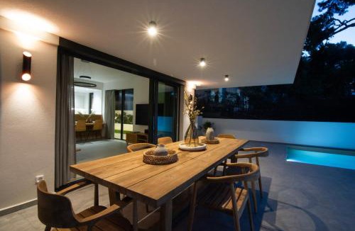 Varkiza Apartment | Stefano's Luxury Suite