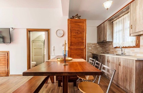Trikolonoi Apartment | Stemnitsa Stone Residence - Cosy Mountain Escape