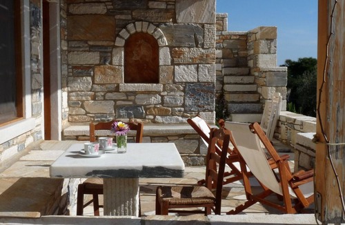 Naxos House | Stone-built houses Azalas, very quiet, directly by the beach, with fireplace
