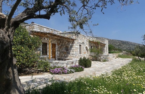 Naxos House | Stone-built houses Azalas, very quiet, by the beach, with fireplace