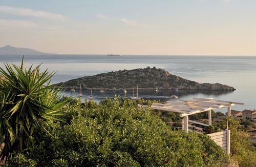 Varvara Villa | STONE BUILT 3 BEDROOM LUXURY VILLA WITH PRIVATE INFINITY POOL AND SEA VIEW