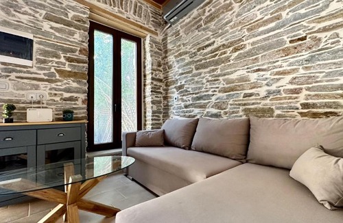 Afissos House | Stone house in Afissos