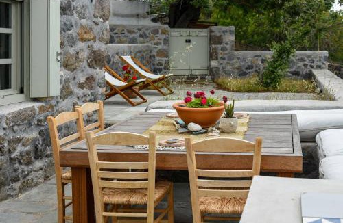 Mandraki Villa | Stone House Siga Siga. Enjoy Serenity & Privacy