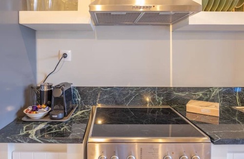 Filiatra Apartment | Stone residence across Eiffel's Tower - Filiatro 4