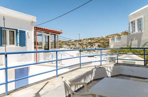 Mpatsi Apartment | Studio Apartment 'Aegeo 1' with Sea View, Wi-Fi and Air Conditioning