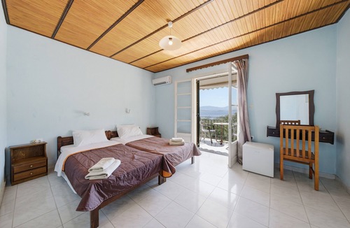 Apraos Apartment | Studio Apartment 'Apraos Bay Hotel 16' with Sea View, Wi-Fi and Air Conditioning