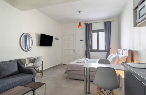 Geni Apartment | Studio Apartment 'Chakalaka - with Sofa Bed 4' with Mountain View, Wi-Fi and Air Conditioning