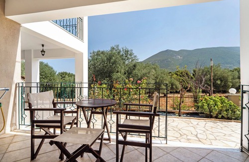 Sami Apartment | Studio Apartment "Daratos 5" with Sea View, Shared Garden & Wi-Fi