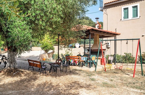 Sami Apartment | Studio Apartment "Daratos 5" with Sea View, Shared Garden & Wi-Fi