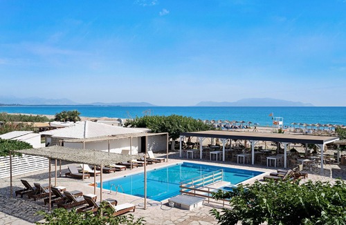 Pidima Kyras Apartment | Studio Apartment 'Iguana 11' with Shared Pool, Wi-Fi and Air Conditioning