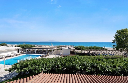Pidima Kyras Apartment | Studio Apartment 'Iguana 10' with Shared Pool, Wi-Fi and Air Conditioning
