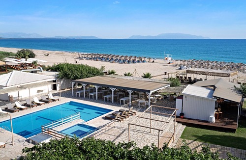 Pidima Kyras Apartment | Studio Apartment 'Iguana 6' with Sea View, Wi-Fi and Air Conditioning