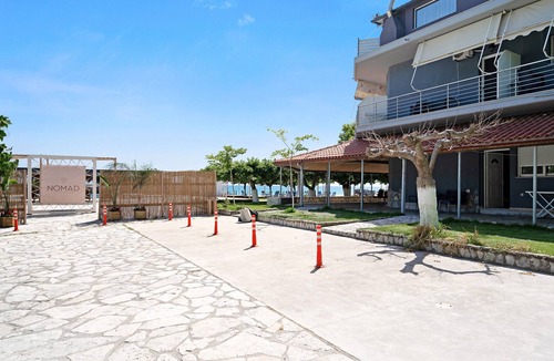 Pidima Kyras Apartment | Studio Apartment 'Iguana 5' with Sea View, Wi-Fi and Air Conditioning